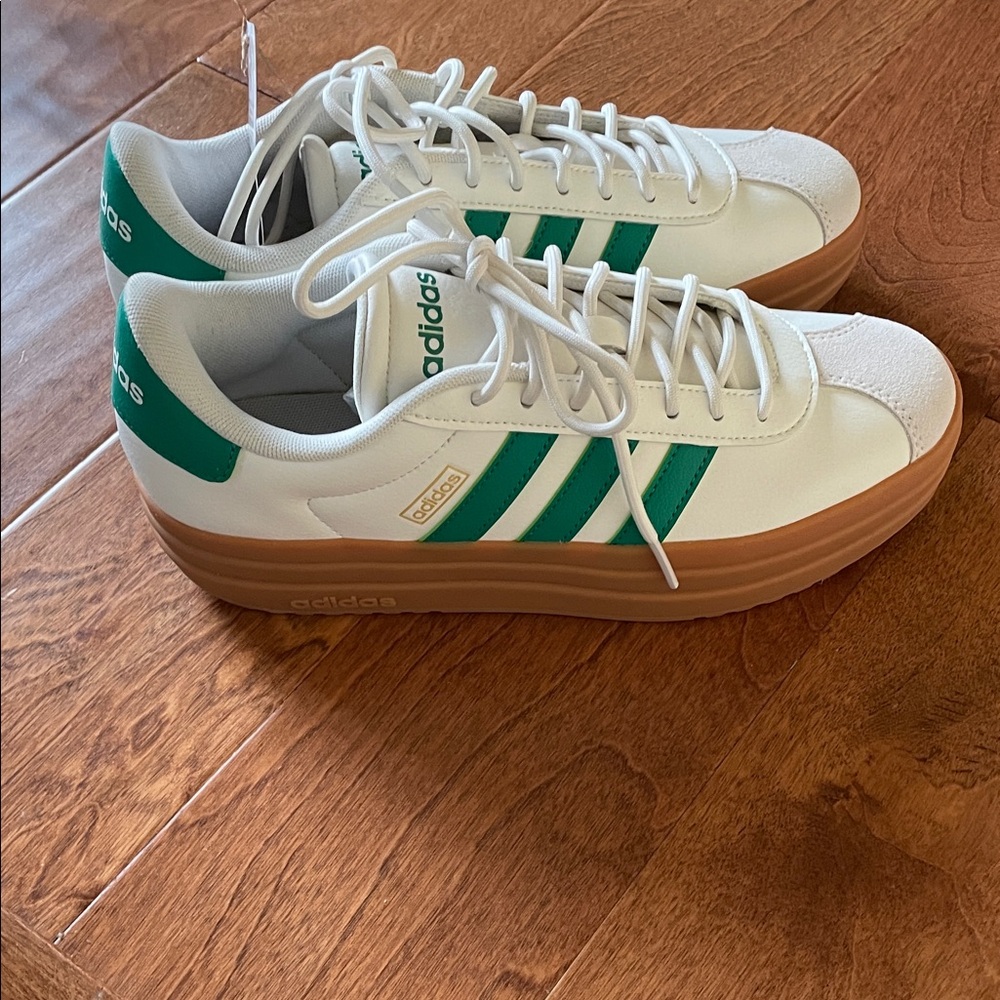 Adidas White and Green Sneakers with Gum Sole - Picture 4 of 5